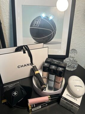 CHANEL Cosmetics and Mirror